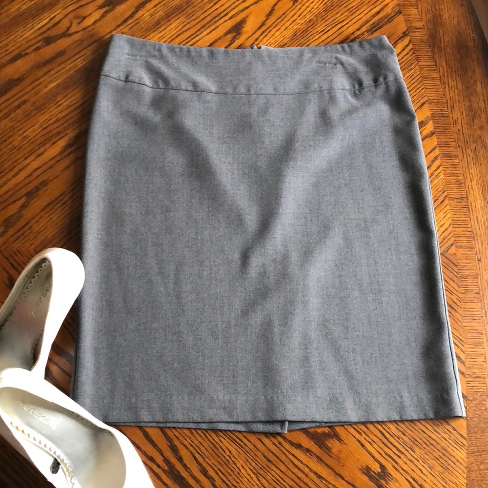 Pencil Skirt 👠